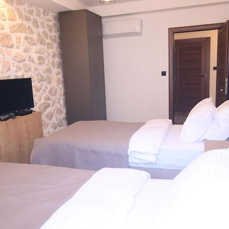 Apartmani Fantasia Цетине Екстериор снимка