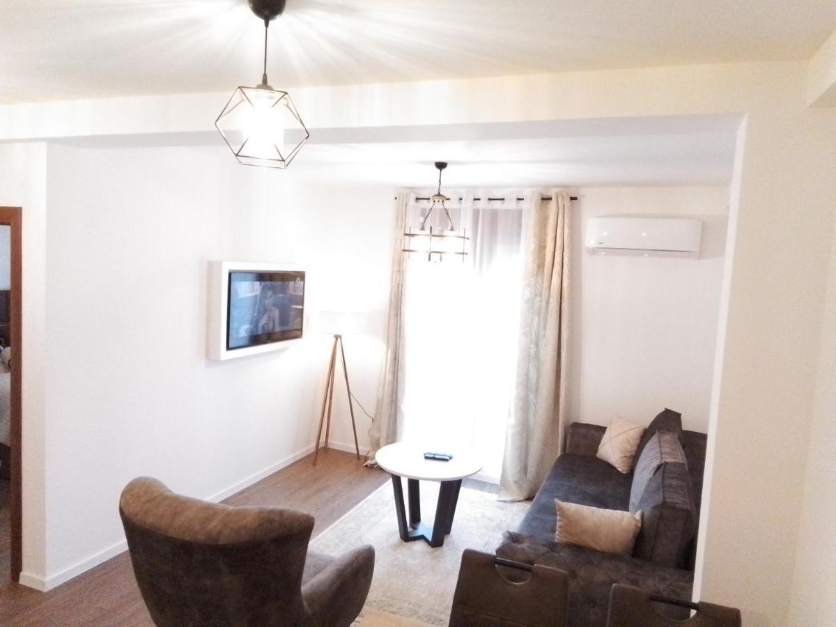 Apartmani Fantasia Цетине Екстериор снимка