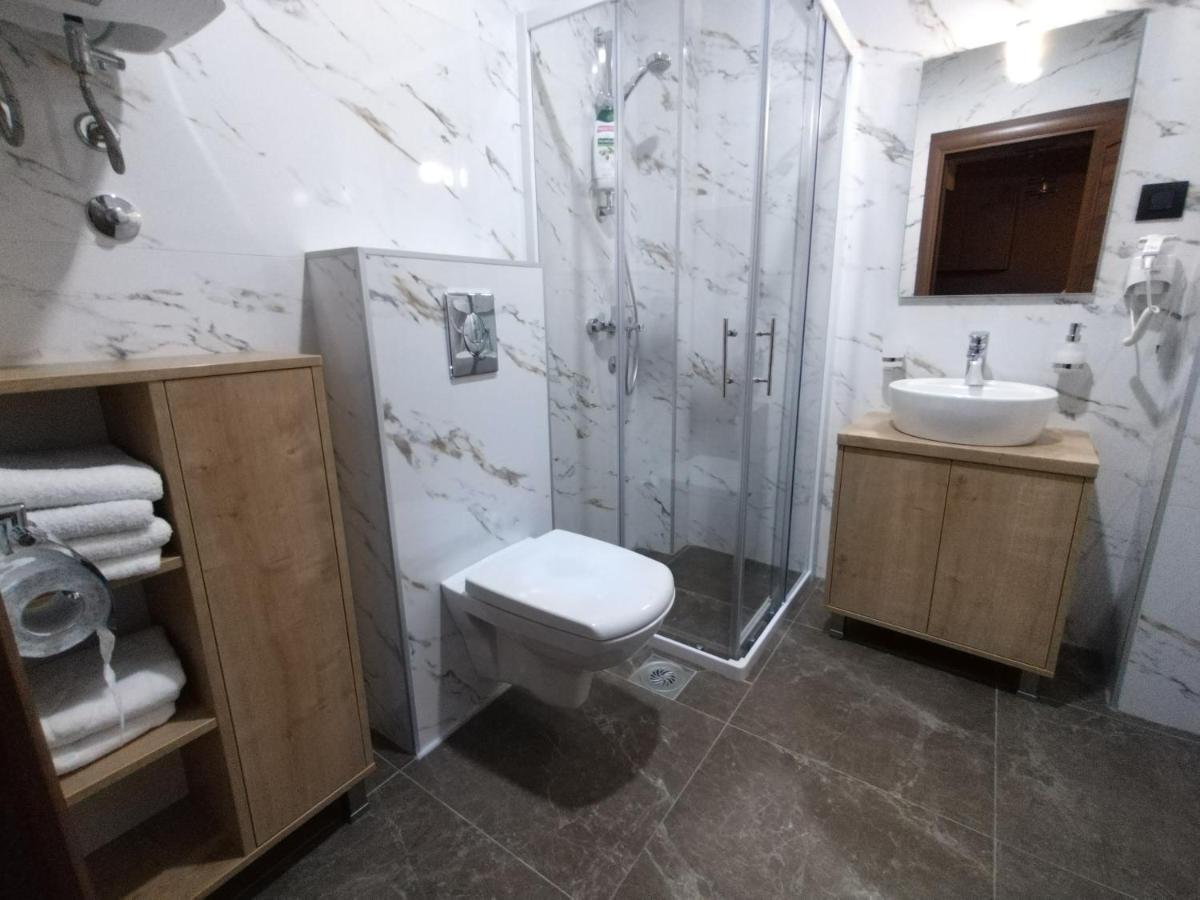 Apartmani Fantasia Цетине Екстериор снимка