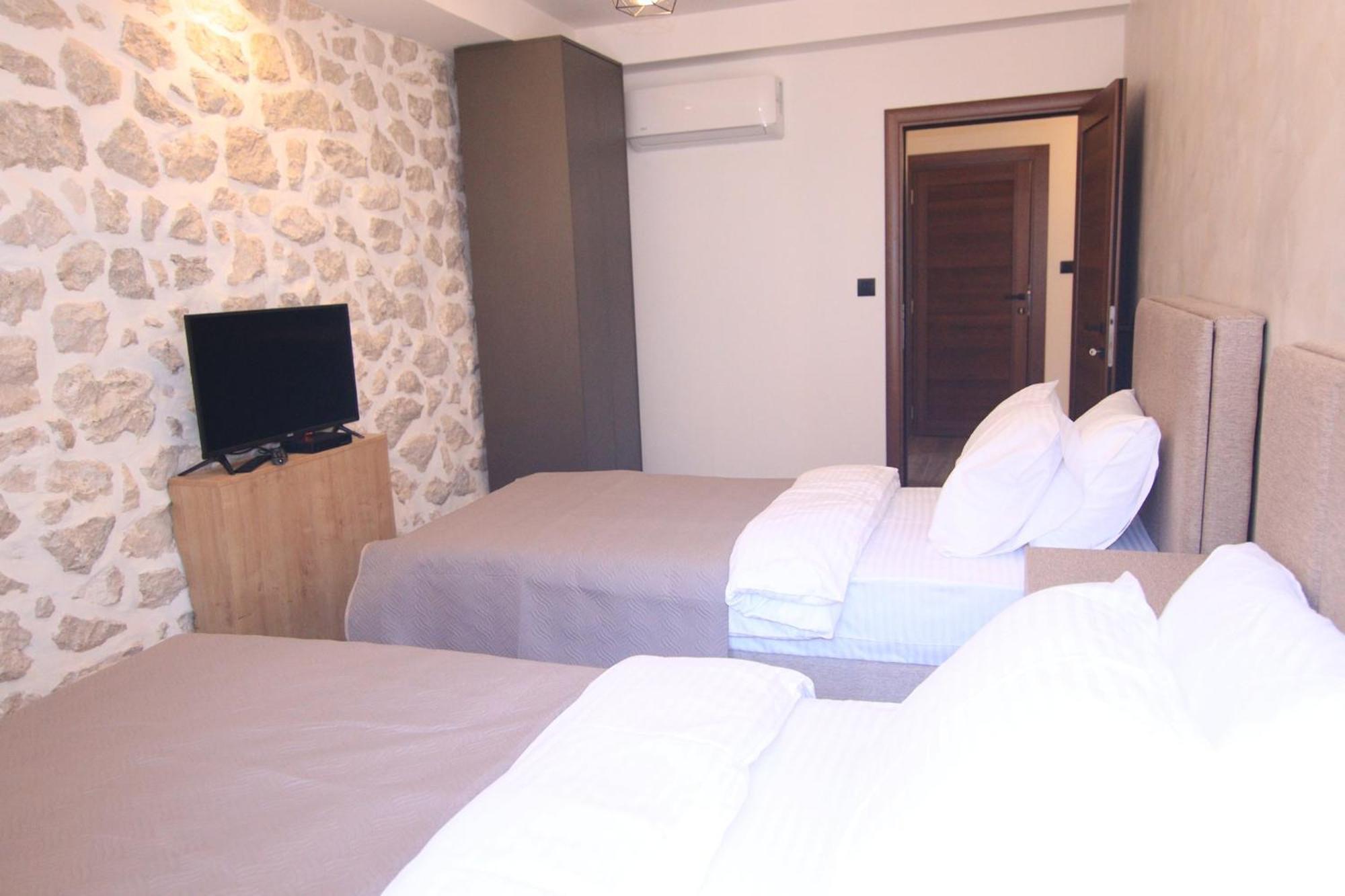 Apartmani Fantasia Цетине Екстериор снимка