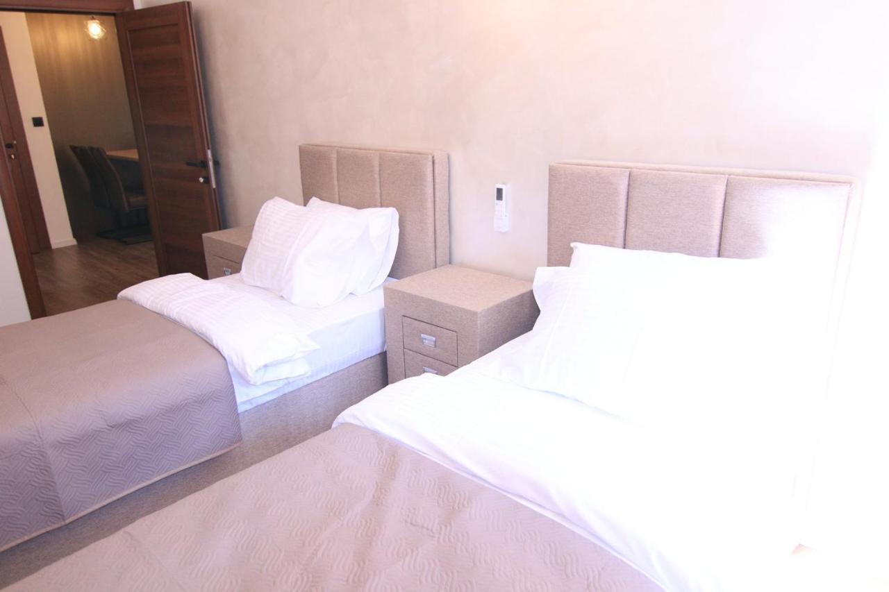 Apartmani Fantasia Цетине Екстериор снимка