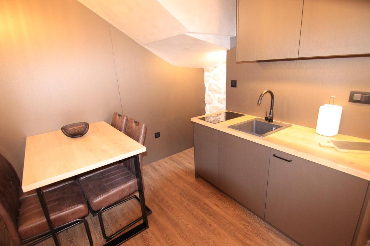 Apartmani Fantasia Цетине Екстериор снимка
