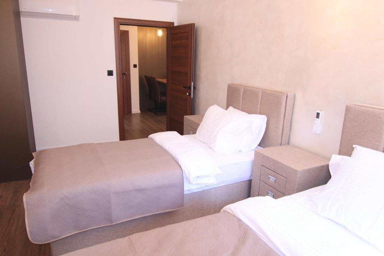 Apartmani Fantasia Цетине Екстериор снимка