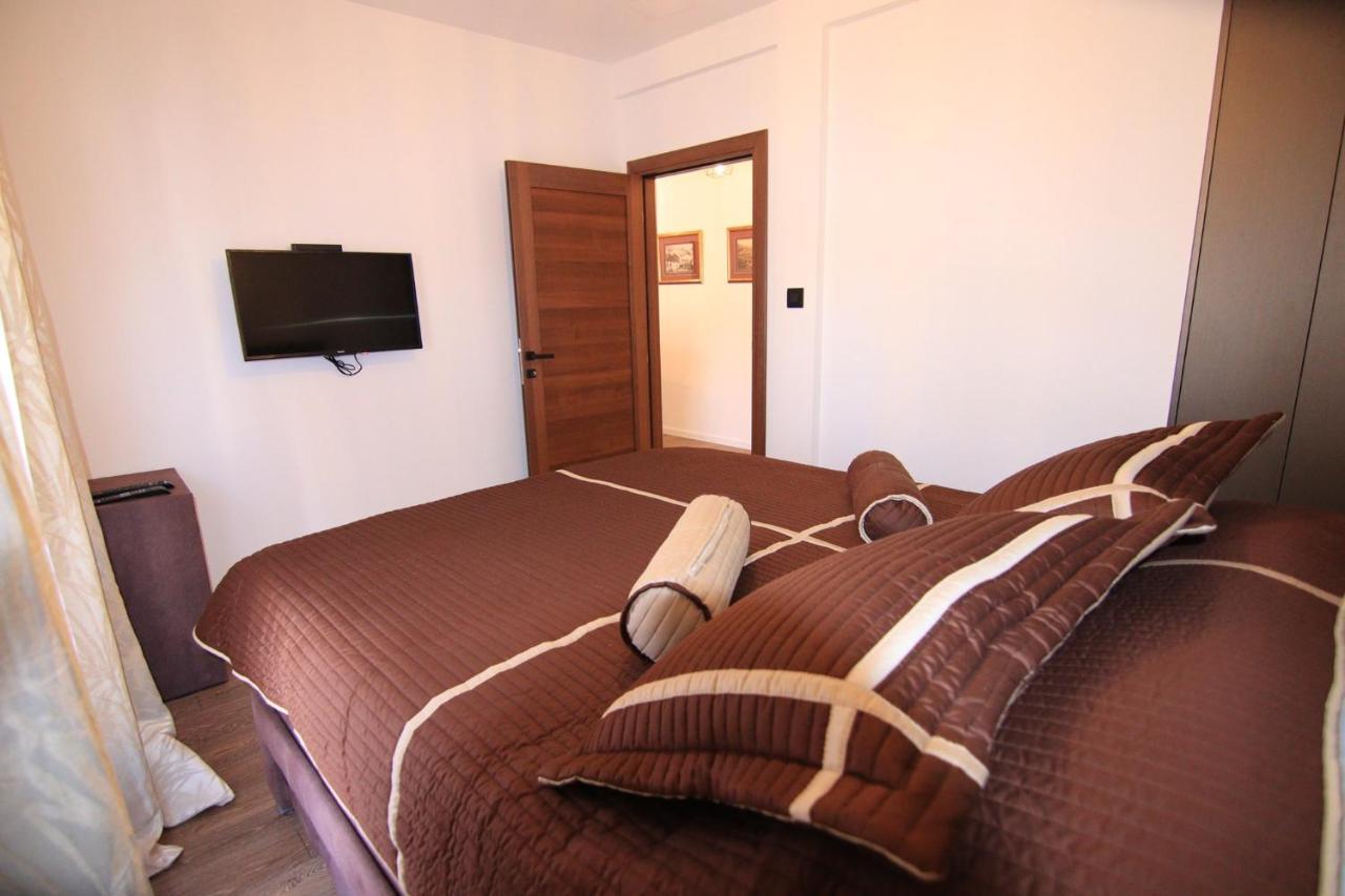 Apartmani Fantasia Цетине Екстериор снимка