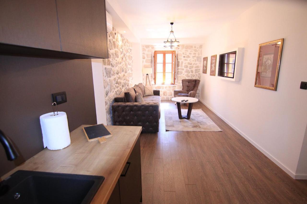 Apartmani Fantasia Цетине Екстериор снимка