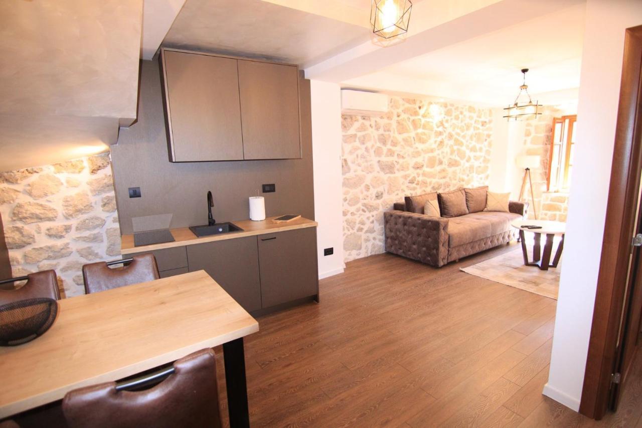 Apartmani Fantasia Цетине Екстериор снимка