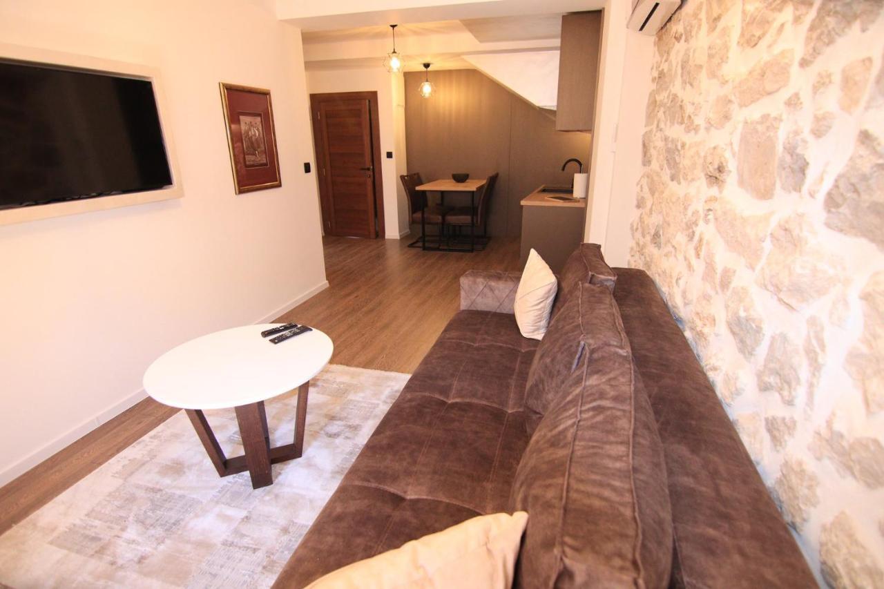 Apartmani Fantasia Цетине Екстериор снимка