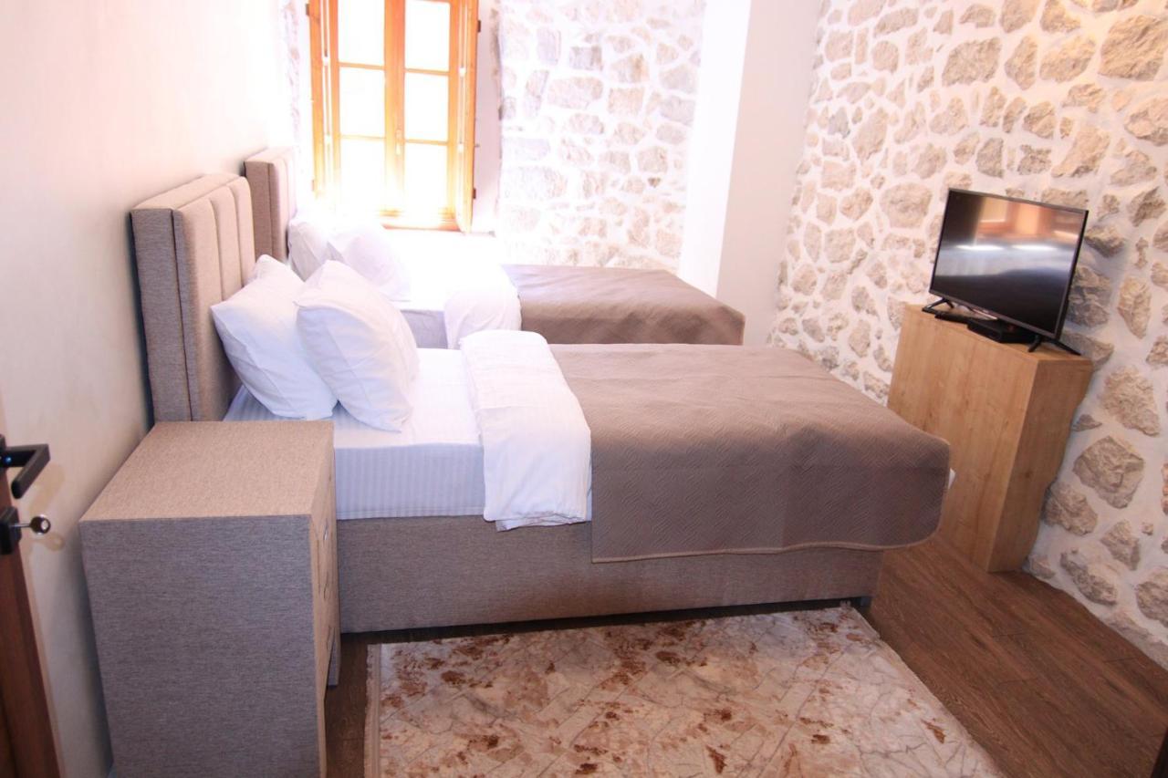 Apartmani Fantasia Цетине Екстериор снимка