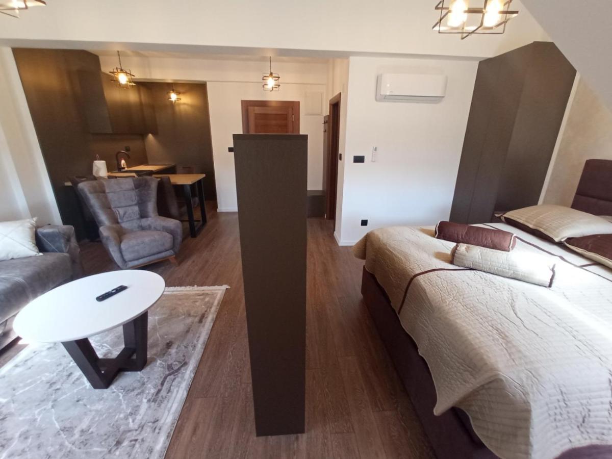 Apartmani Fantasia Цетине Екстериор снимка