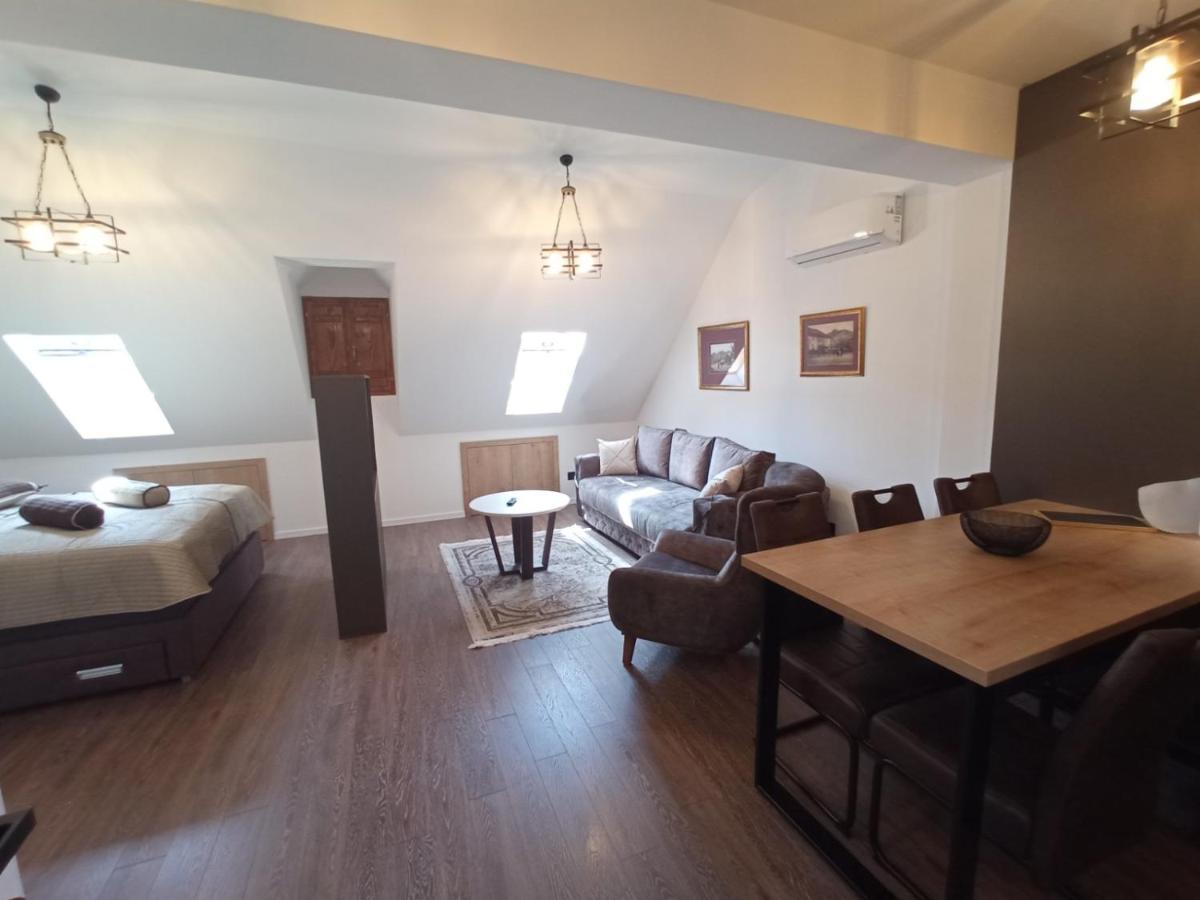 Apartmani Fantasia Цетине Екстериор снимка