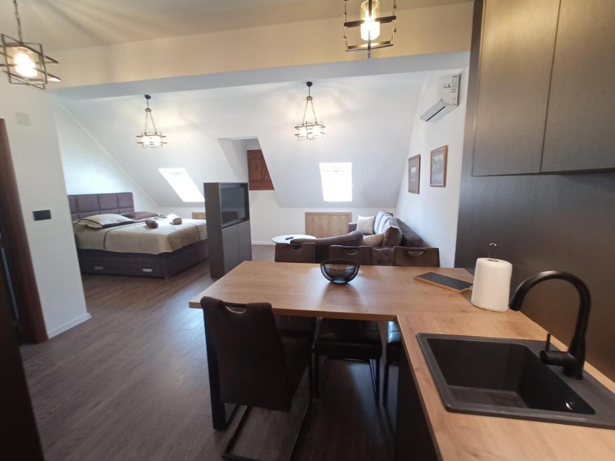 Apartmani Fantasia Цетине Екстериор снимка